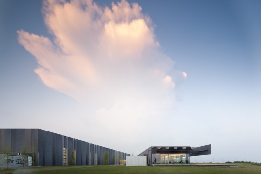 New Headquarters And Production of Pratic / GEZA