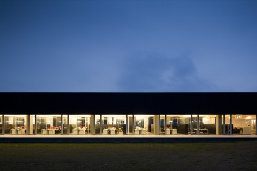 New Headquarters And Production of Pratic / GEZA