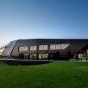 Vidre Negre Office Building / Damilanostudio Architects Vidre Negre Office Building / Damilanostudio Architects © Andrea Martiradonna