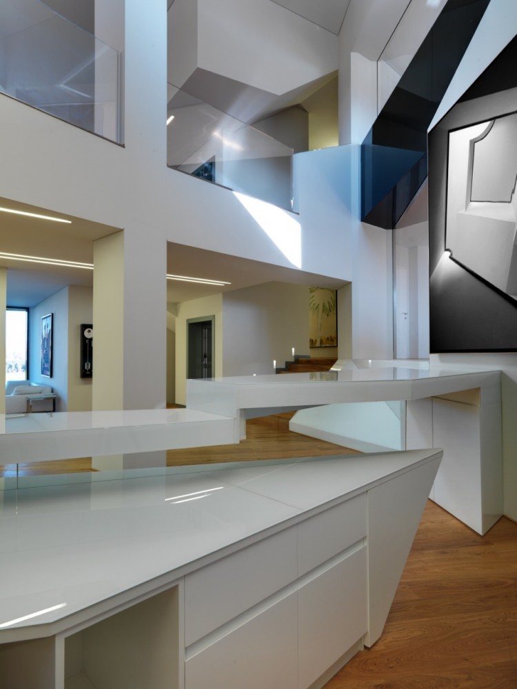 Vidre Negre Office Building / Damilano Studio Architects