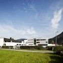Volksschule Wallenmahd / Dietrich Untertrifaller Staheli Architekten Volksschule Wallenmahd / Dietrich Untertrifaller Staheli Architekten © Bruno Klomfar