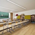 Volksschule Wallenmahd / Dietrich Untertrifaller Staheli Architekten Volksschule Wallenmahd / Dietrich Untertrifaller Staheli Architekten © Bruno Klomfar