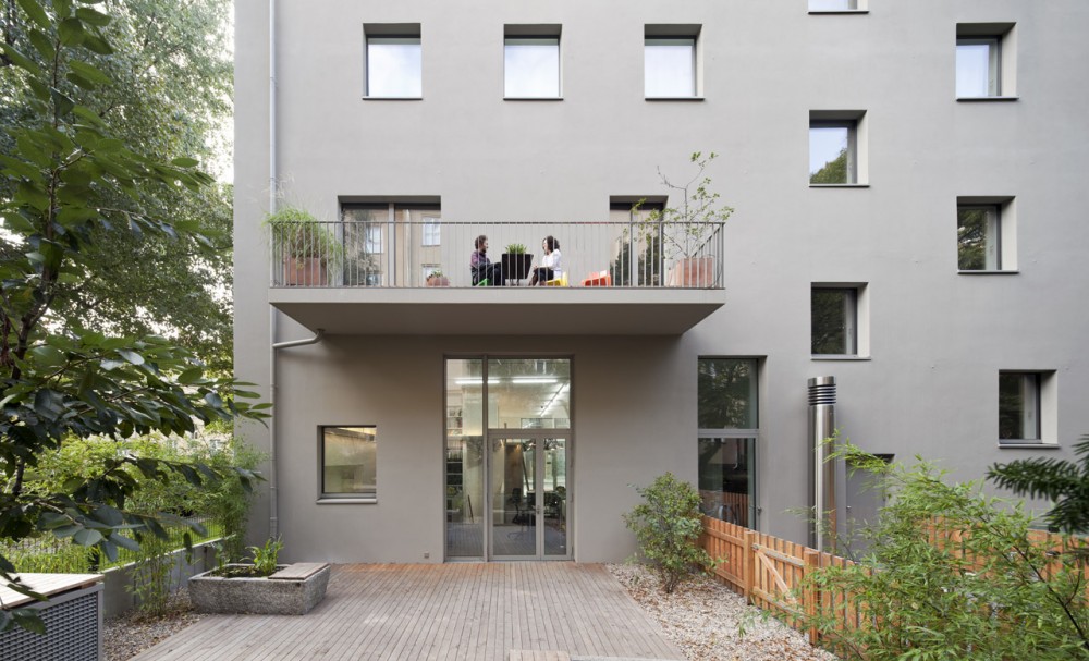 Contemporary Building in Berlin / BCO Architekten