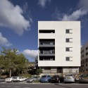 Zielony Graduate Student Village / Bar Orian Architects, S?artz Besnosoff Architects Zielony Graduate Student Village / Bar Orian Architects, S?artz Besnosoff Architects Courtesy of Bar Orian Architects + Schwartz Besnosoff Architects