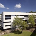 Zielony Graduate Student Village / Bar Orian Architects, S?artz Besnosoff Architects Zielony Graduate Student Village / Bar Orian Architects, S?artz Besnosoff Architects Courtesy of Bar Orian Architects + Schwartz Besnosoff Architects