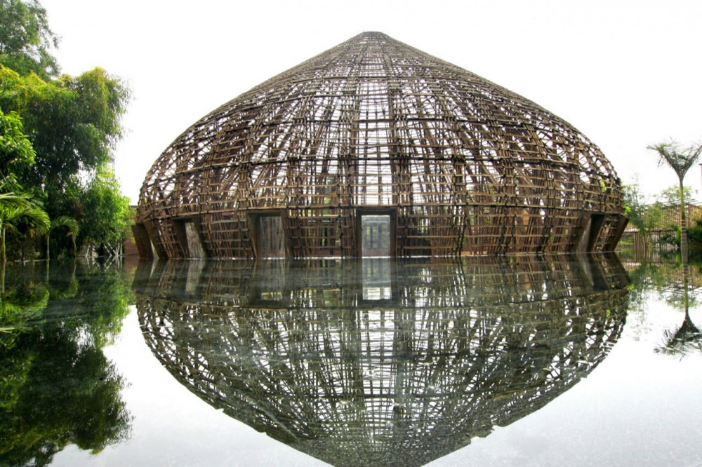 wNw Bar / Vo Trong Nghia