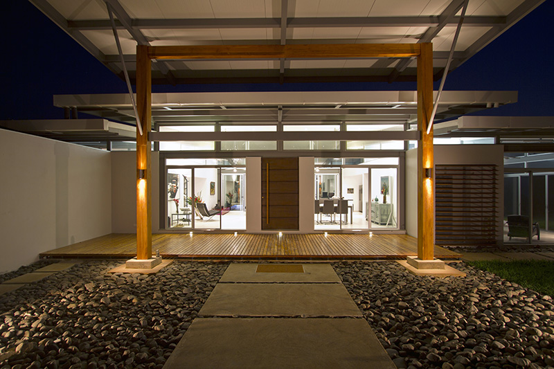 Mecano House / Juan Robles