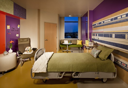 Phoenix Childrens Hospital / HKS Architects (12)