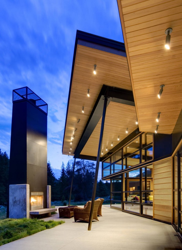 River Bank House / Balance Associates Architects