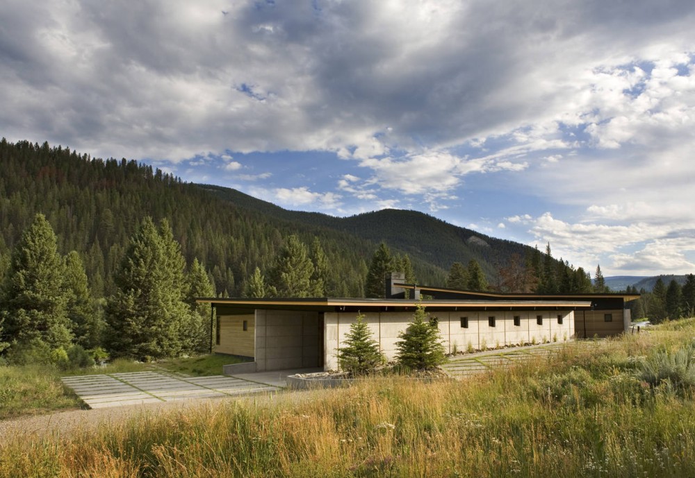 River Bank House / Balance Associates Architects