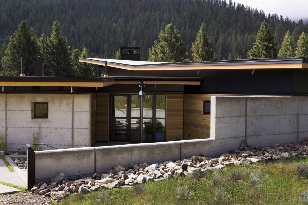 River Bank House / Balance Associates Architects