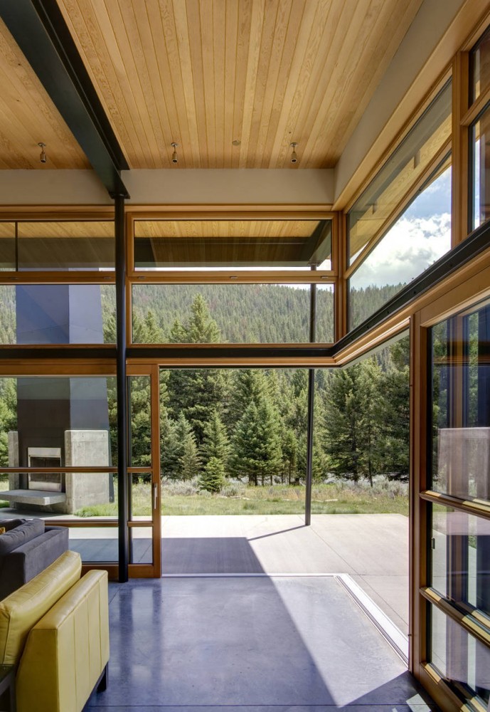 River Bank House / Balance Associates Architects
