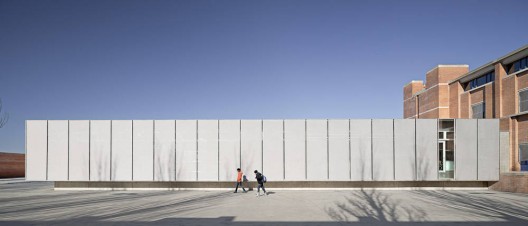 Roses IES Cap Norfeu Extension / Javier de las Heras Sol?Bosch Tarrus Arquitectes