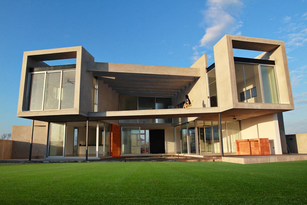 FI House / Punto Arquitectónico