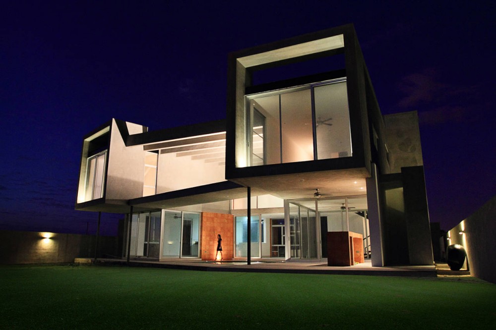 FI House / Punto Arquitectónico