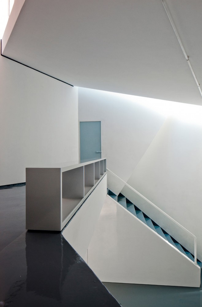 Mini-Studio / FRENTE arquitectura