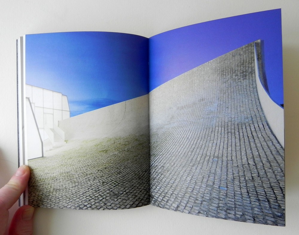Color Light Time + Scale / Steven Holl