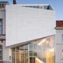 City Hall Harelbeke / Dehullu Architects City Hall Harelbeke / Dehullu Architects © Tim Van de Velde
