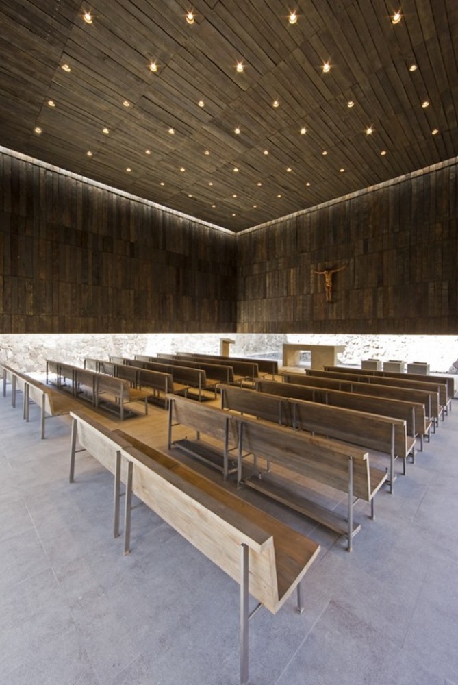 Capilla del Retiro / Undurraga Devés Arquitectos