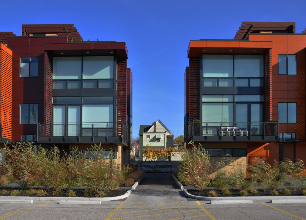 27 Coltman Townhouses / Dimit Architects