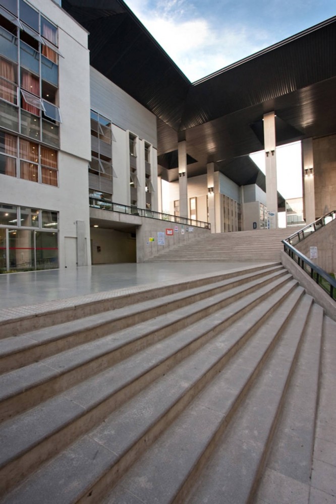 North Almagro Campus Building / Marsino Arquitectos Asociados