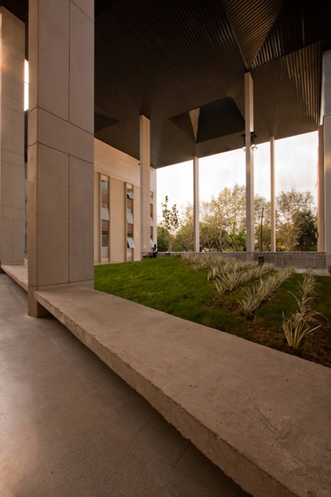North Almagro Campus Building / Marsino Arquitectos Asociados