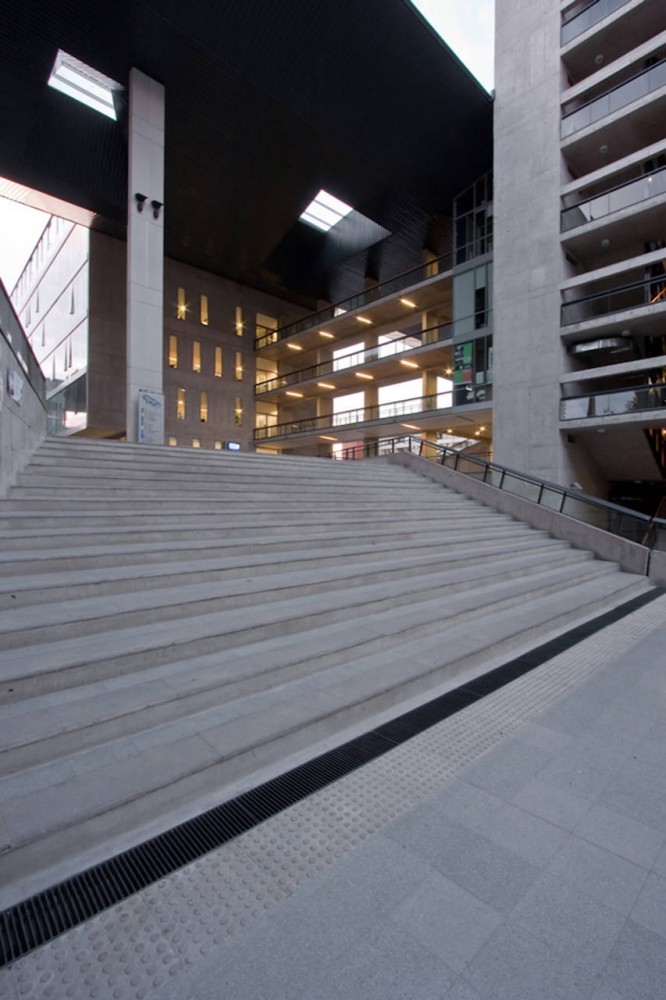 North Almagro Campus Building / Marsino Arquitectos Asociados