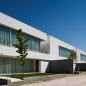 3 Houses 3 Sisters / Ines Cortesao, Jose Pedro Caetano 3 Houses 3 Sisters / Ines Cortesao, Jose Pedro Caetano © FG+SG