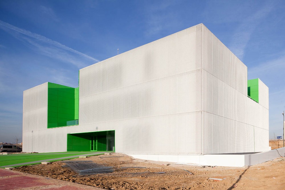 Social Services Center / dosmasuno arquitectos