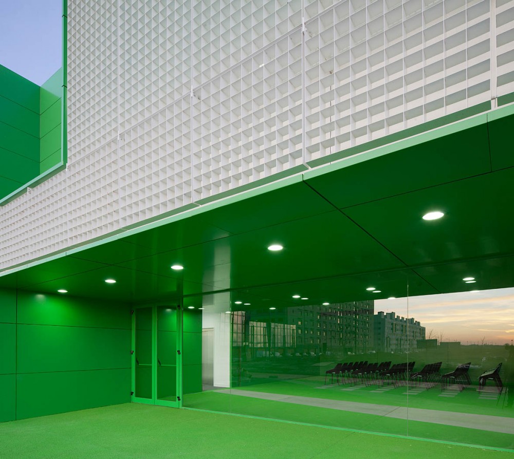 Social Services Center / dosmasuno arquitectos
