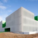 Social Services Center / dosmasuno arquitectos Social Services Center / dosmasuno arquitectos © Miguel de Guzmán