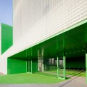 Social Services Center / dosmasuno arquitectos Social Services Center / dosmasuno arquitectos © Miguel de Guzmán