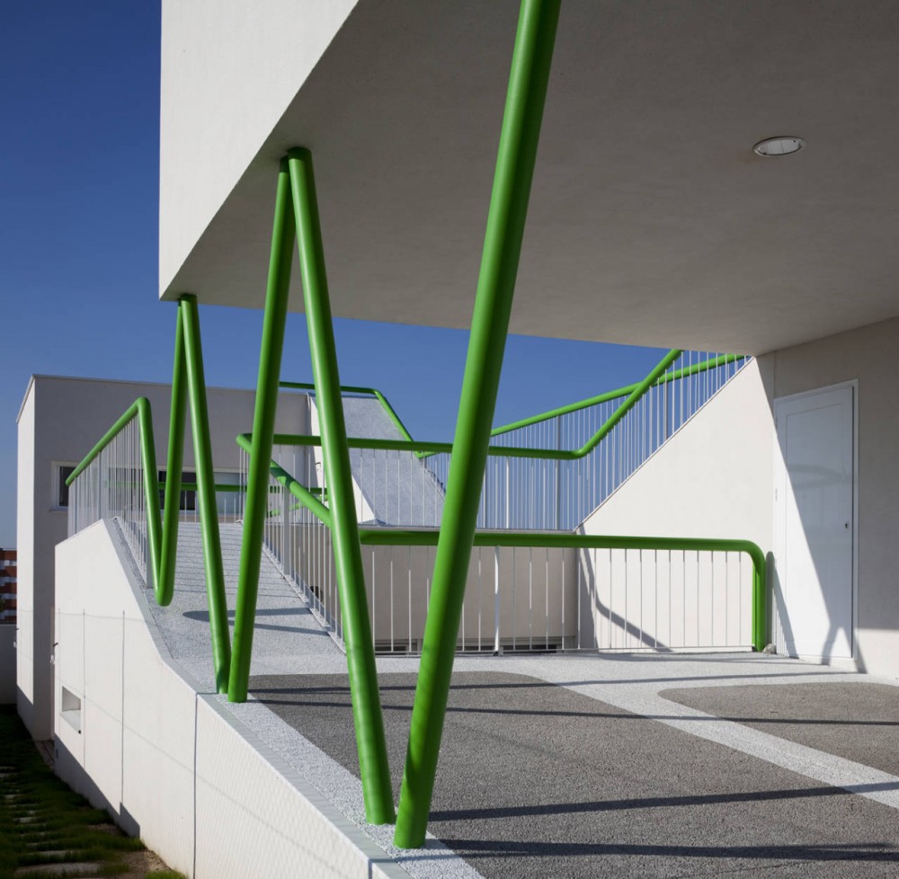 Syntes House in Pinto / dosmasuno arquitectos