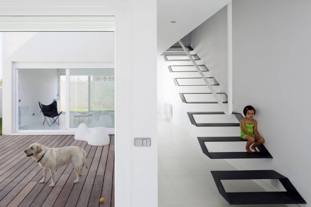 Syntes House in Pinto / dosmasuno arquitectos
