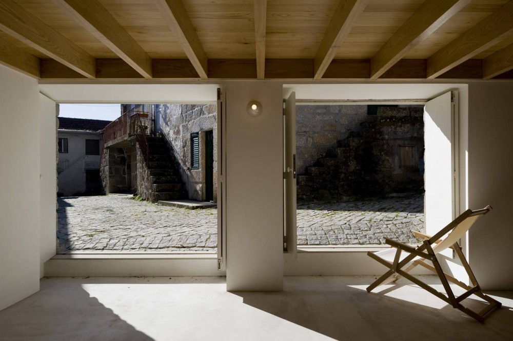 Clara House / Inês Cortesão
