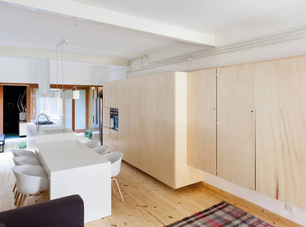 Renovation for a Two Storey House / Studio GGA