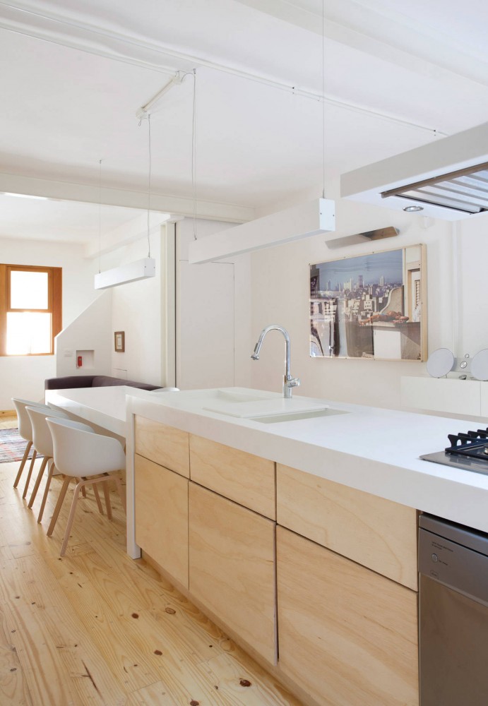 Renovation for a Two Storey House / Studio GGA