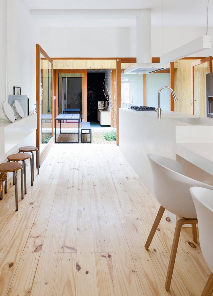 Renovation for a Two Storey House / Studio GGA