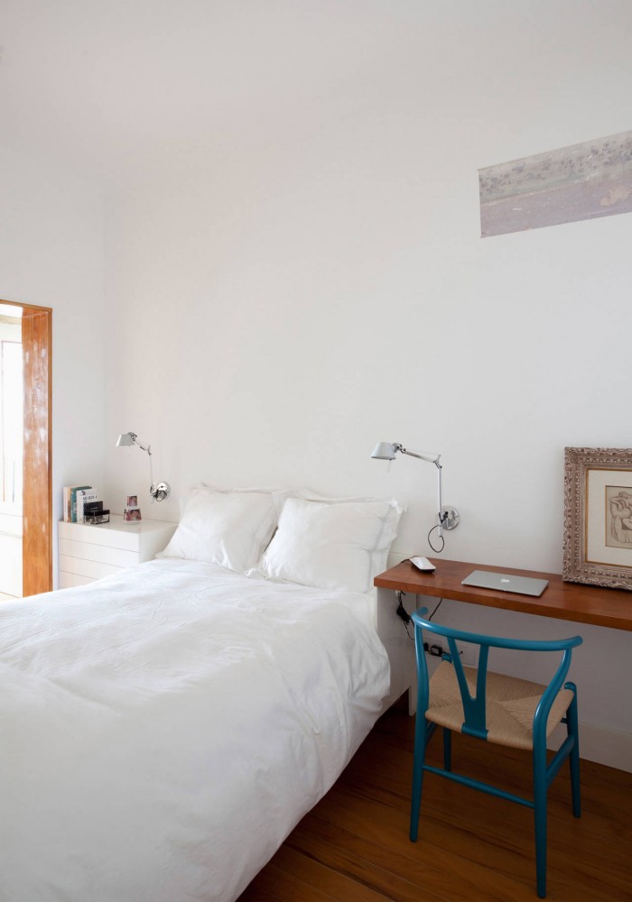 Renovation for a Two Storey House / Studio GGA