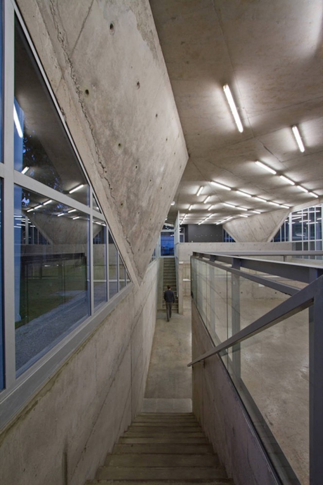 Tool Workshop Building / Marsino Arquitectos Asociados