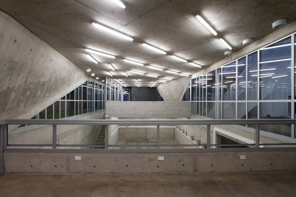 Tool Workshop Building / Marsino Arquitectos Asociados