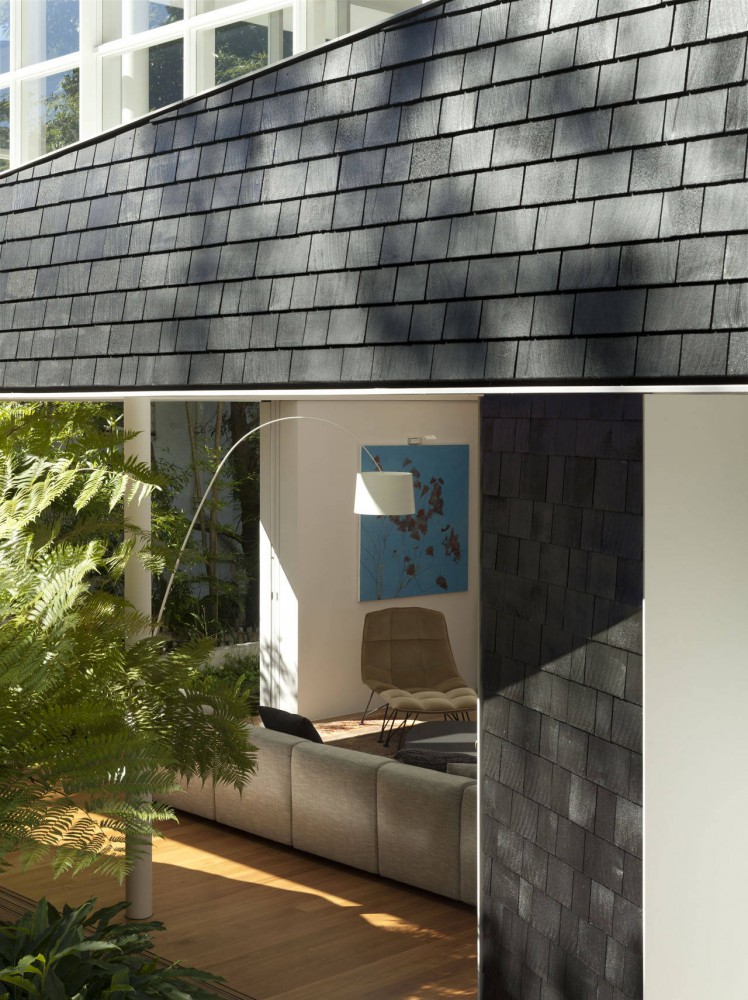 Skirt + Rock House / MCK Architects