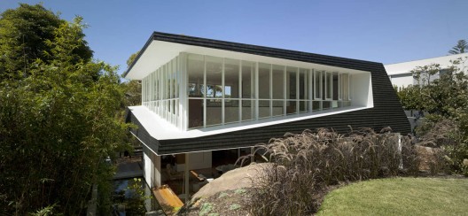 Skirt + Rock House / MCK Architects