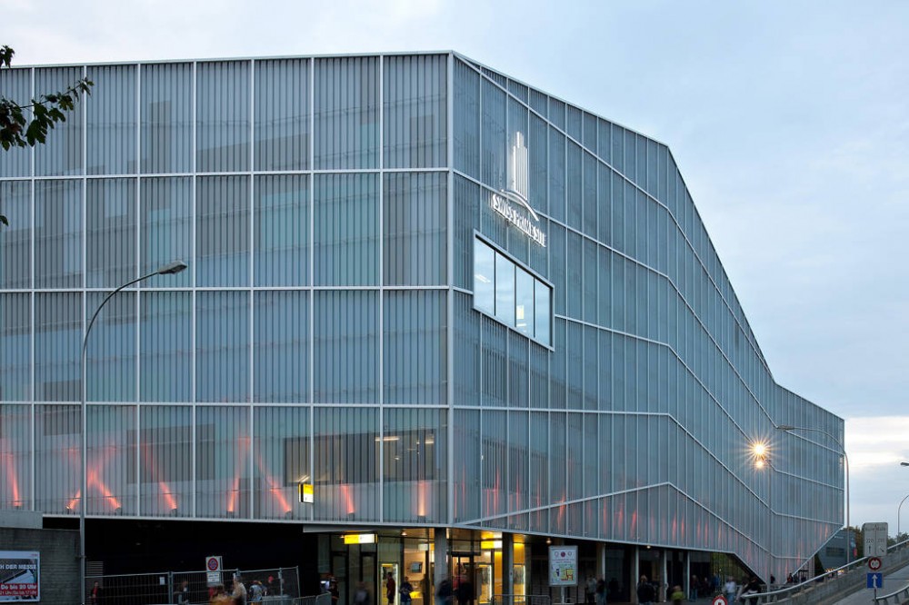 Ice Rink In Bern / Ipas Architects