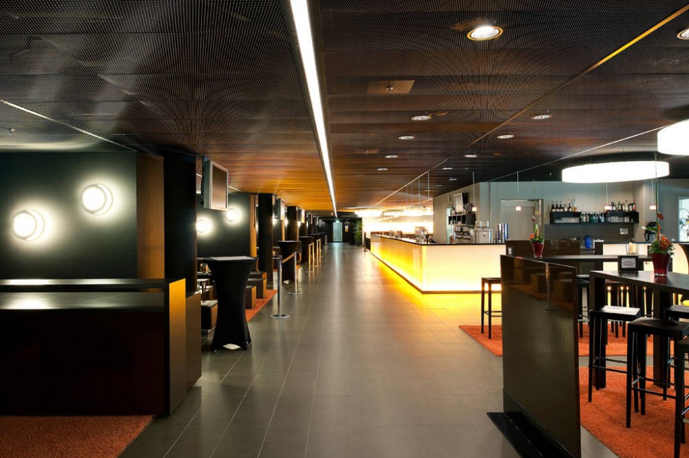 Ice Rink In Bern / Ipas Architects