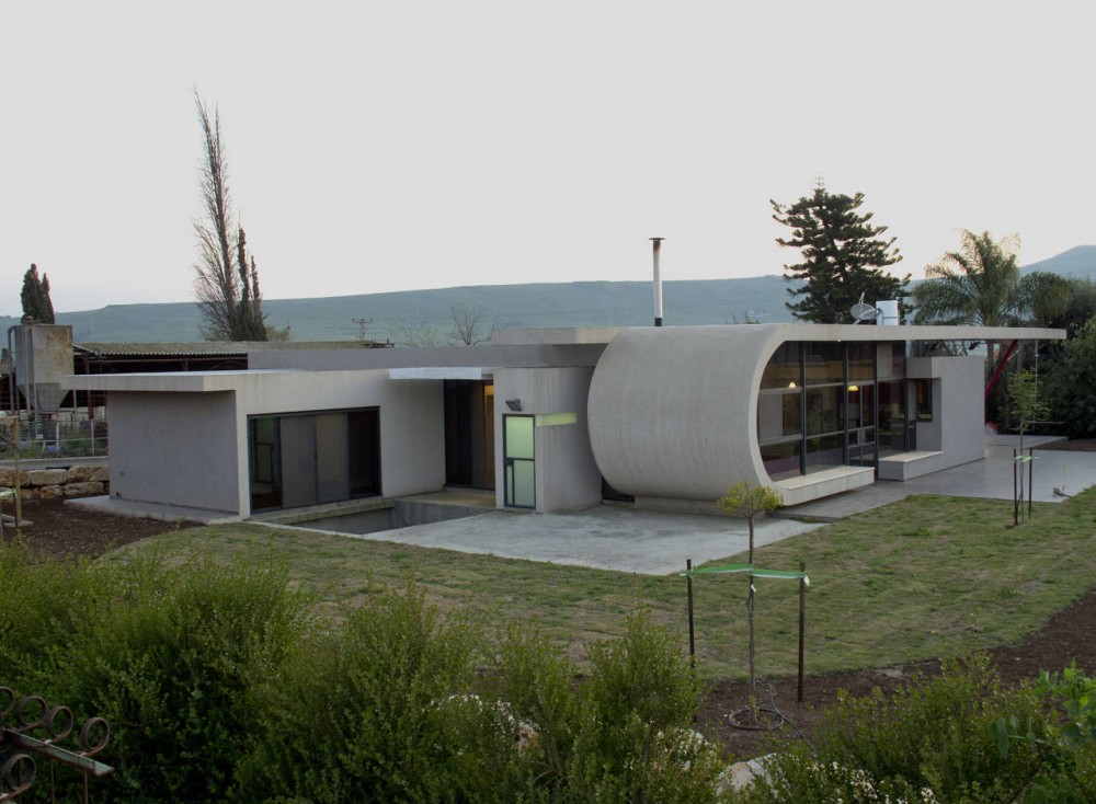 Beam House / Uri Cohen Architects