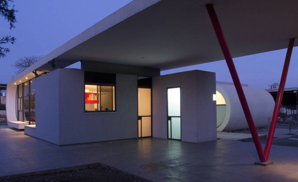Beam House / Uri Cohen Architects