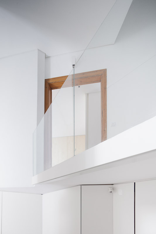 Building Rehabilitation In Calcada do Lavra / Jorge Mealha