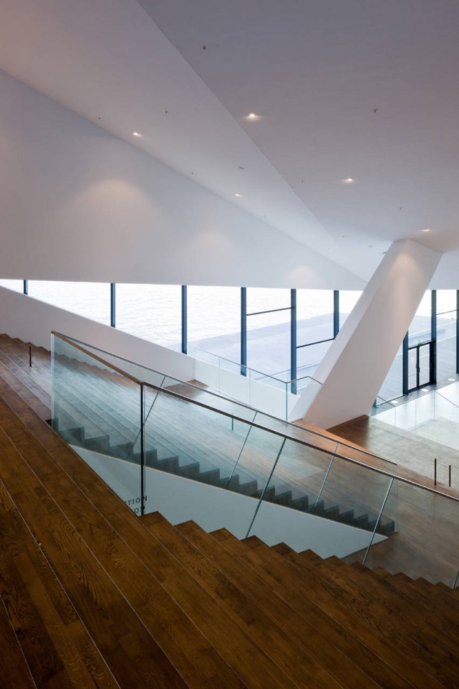 EYE – New Dutch Film Institute / Delugan Meissl Associated Architects