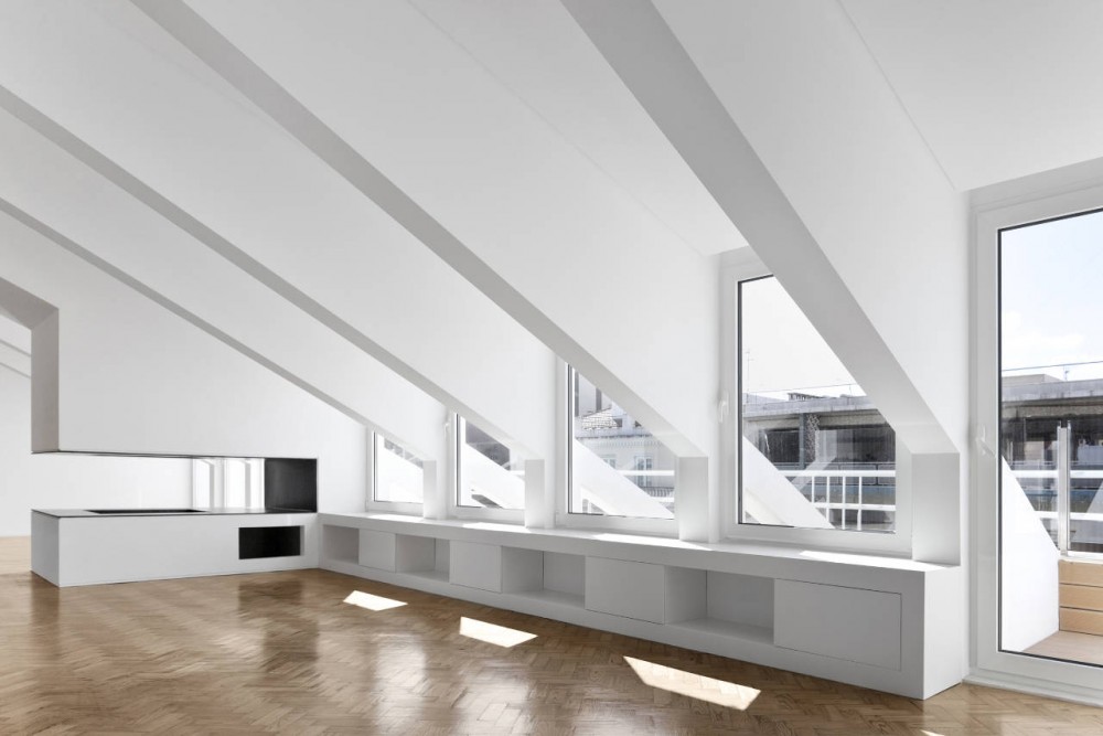 RF Apartment / João Tiago Aguiar